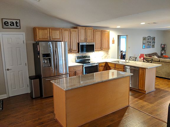5th image of 1506 Carter Oaks Dr