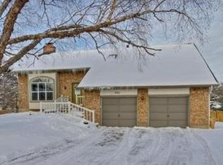 8961 Swarner Dr, Lenexa, KS 66219