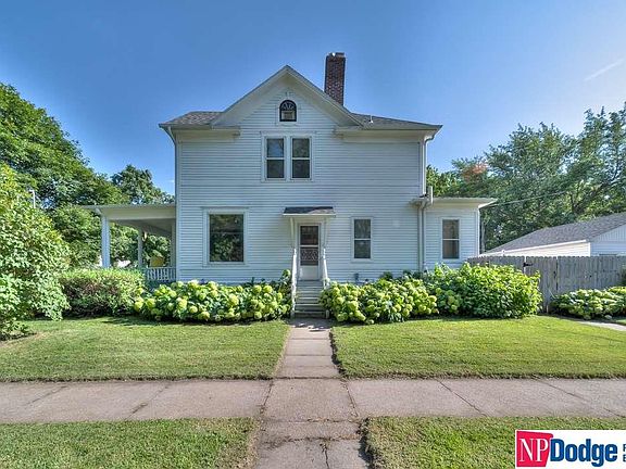 2nd image of 749 N Clarkson St