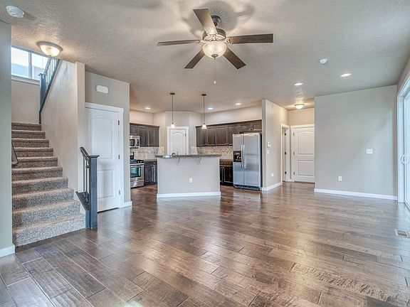 4th image of 4470 S Axiom Ave