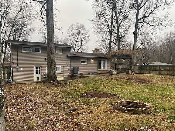 5th image of 349 Woodside Dr
