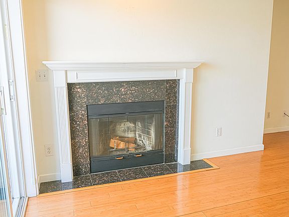 5th image of 1504 Aurora Ave N APT 406