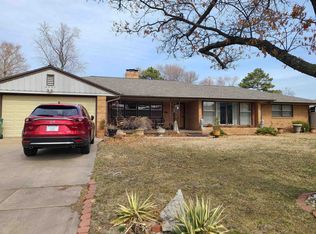 6330 E Willowbrook Rd, Wichita, KS 67218