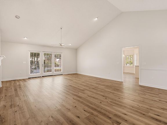 4th image of 133 Bradley Park