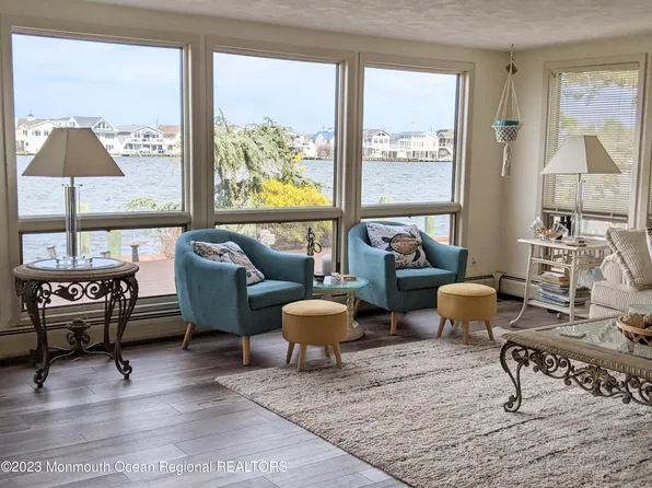 289 Monterey Cir, Lavallette, NJ 08735