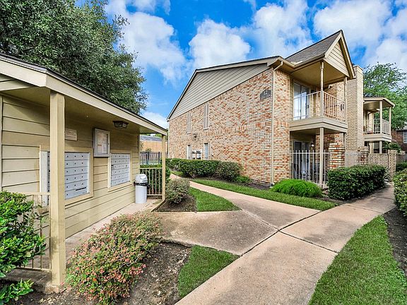 2nd image of 1515 Sandy Springs Rd APT 1202