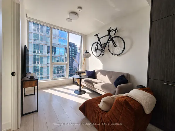 15 Mercer St, Toronto, ON