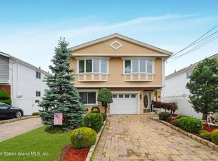 51 E Scranton Ave, Staten Island, NY 10308