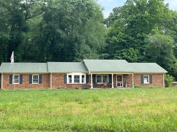 4565 Whiporwill Rd, Gillsville, GA 30543