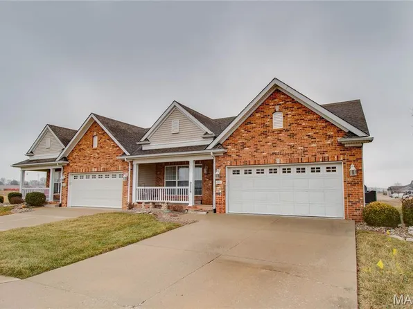 1331 Magnolia Ln, Jerseyville, IL 62052