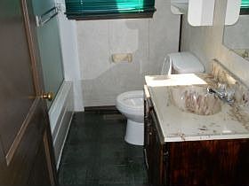 5th image of 5518 Woodlawn Dr