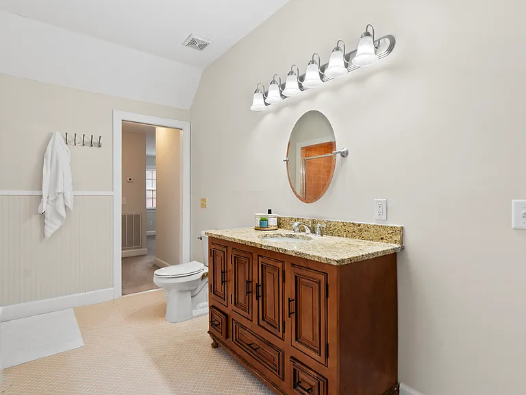 1464 Palisades Rd — Photo 22