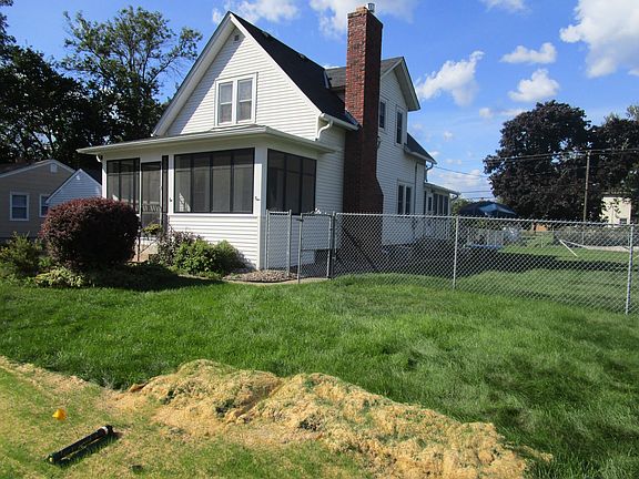 Note fenced  DBL 112' yard