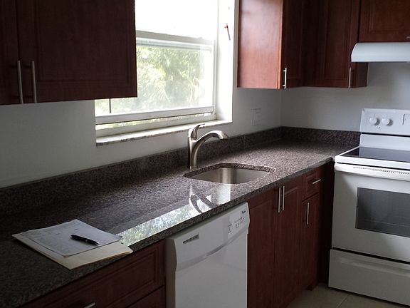 2nd image of 11610 NW 39th St APT 4