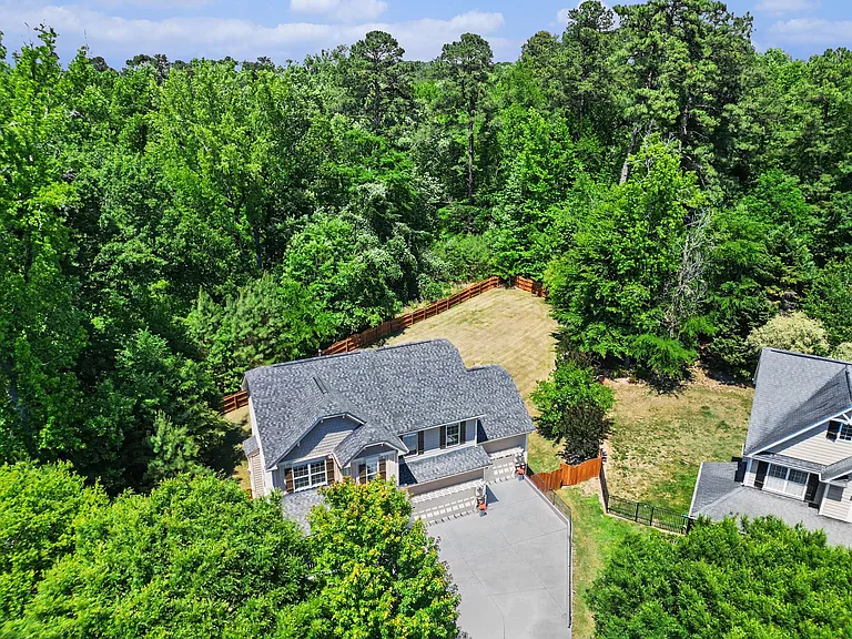 1621 Gracie Girl Way — Photo 40