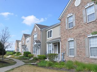 257 Springbrook Trl S, Oswego, IL 60543