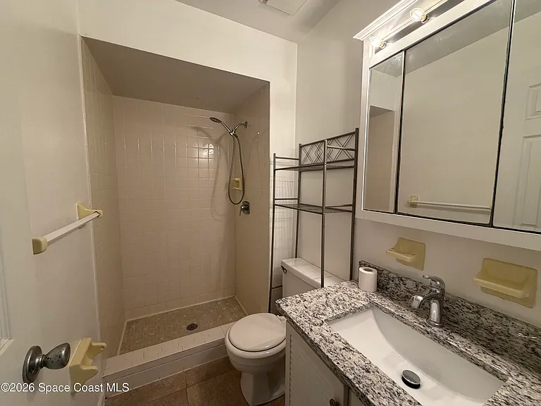 760 John Adams Ln — Photo 3