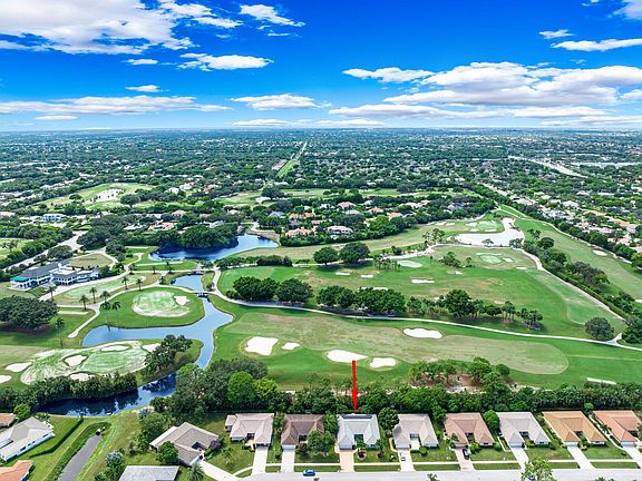 4th image of 10427 Greentrail Drive N