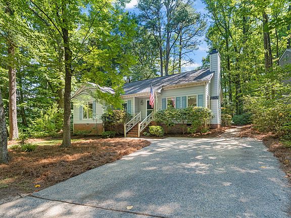 2nd image of 5 Briarfield Ct