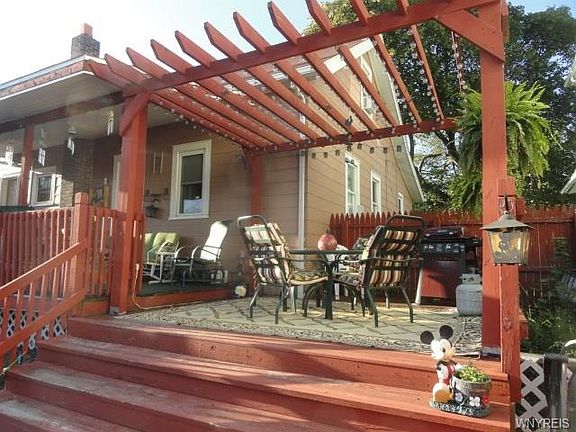 3rd image of 2915 Ontario Ave