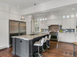 92 Pinetree Way, Mississauga, ON L5G 2R1