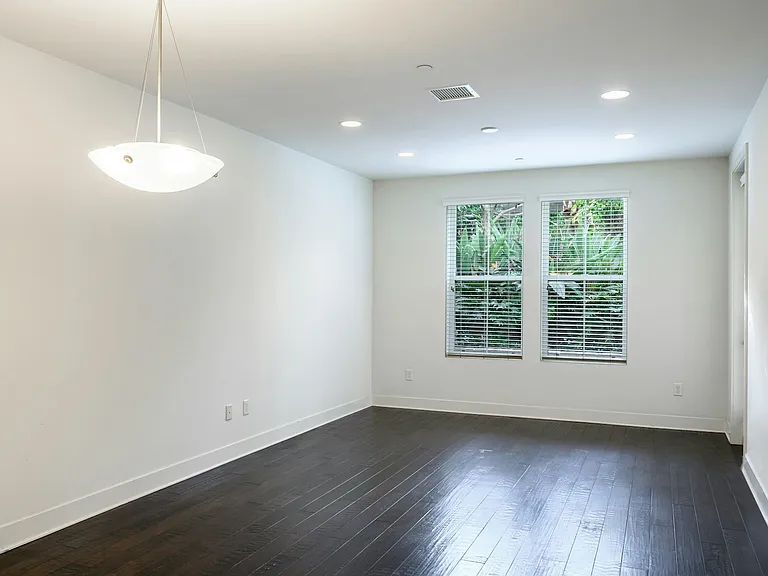 2349 Jefferson St #121 — Photo 9