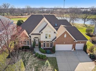 3516 White Eagle Dr, Naperville, IL 60564