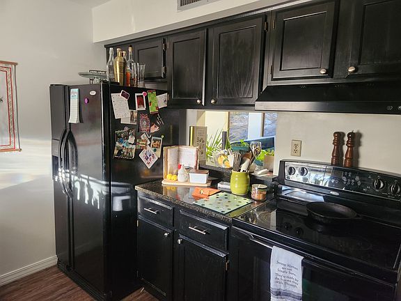 2nd image of 1405 University Dr #1-1-1