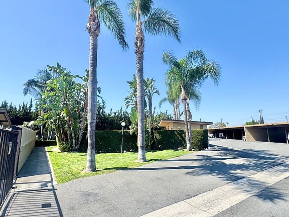 4th image of 10191-10241 Lampson Ave #10201-B