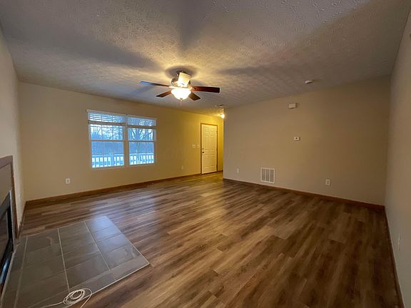 3rd image of 7802 Jefferson Run #117