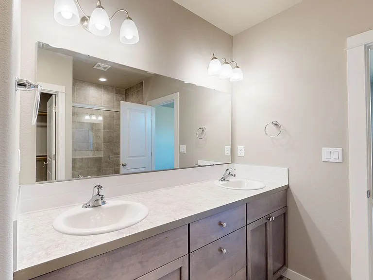 1189 Ava St — Photo 18