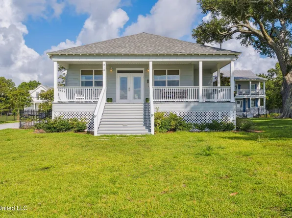 810 S Beach Blvd, Bay Saint Louis, MS 39520