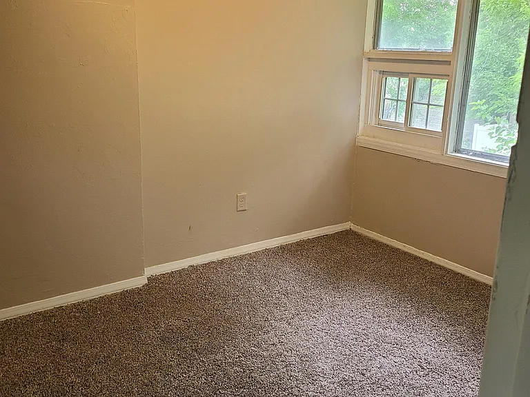8083 Manor St — Photo 6