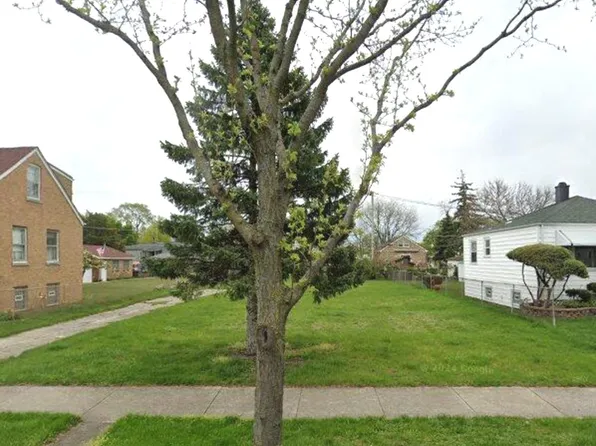 4515 Clinton Ave, Berwyn, IL 60402