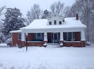 49 Maple St, Alberta, VA 23821