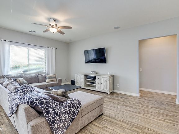 5th image of 18959 E Carriage Way