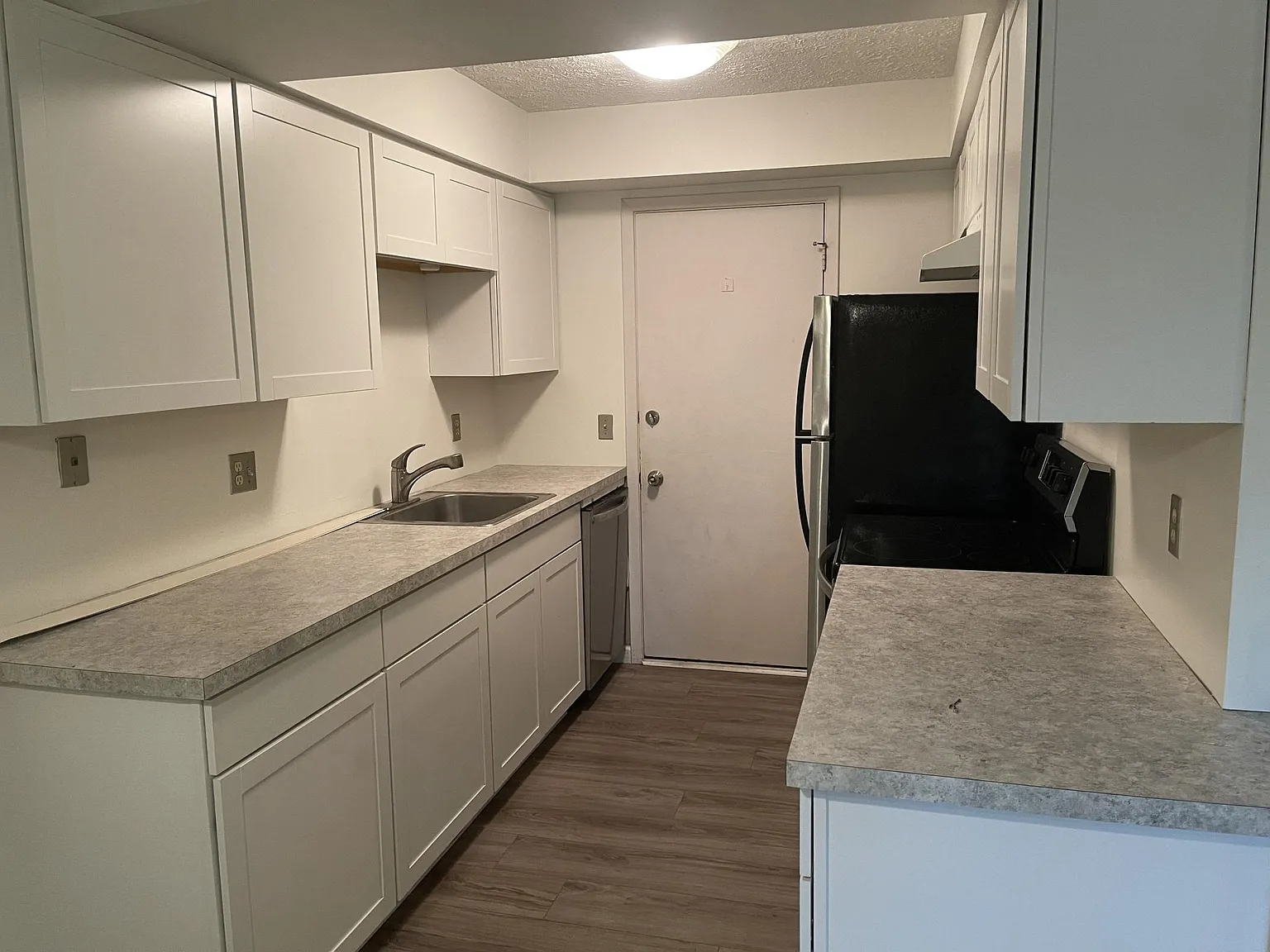 3 bed, 1220 sqft, $1,500 — Photo 3