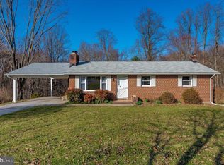 1336 Hillcrest Dr, Sykesville, MD 21784