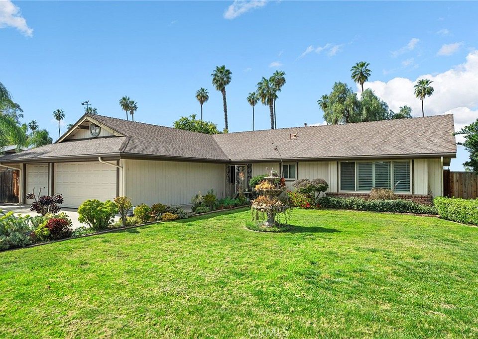 1st image of 9879 Canada Way