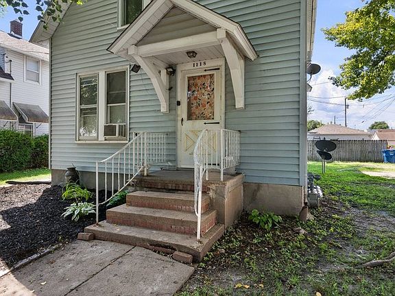 2nd image of 1118 14th Ave