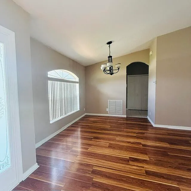 4 bed, 2.0 bath, 1825 sqft, $2,800 — Photo 4
