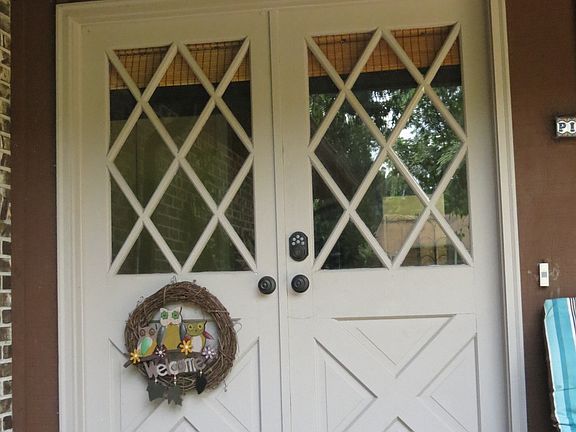 dbl door entry w/keypad lock