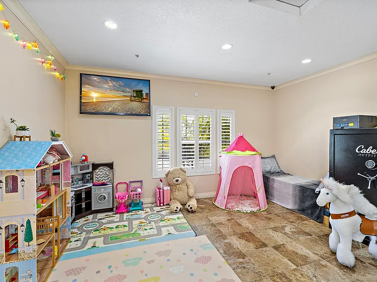 2438 Calle Aquamarina — Photo 7