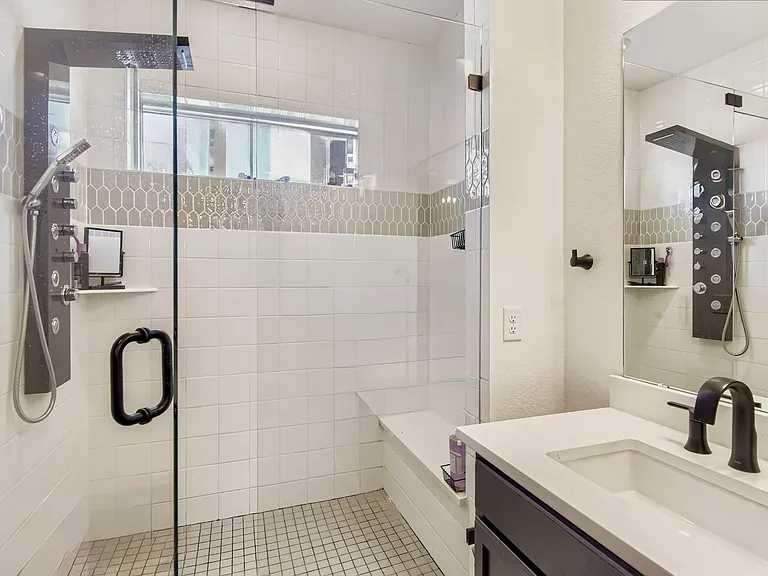 9022 Moondance Dr — Photo 30