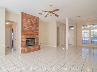7216 Summerset Dr, Benbrook, TX 76126