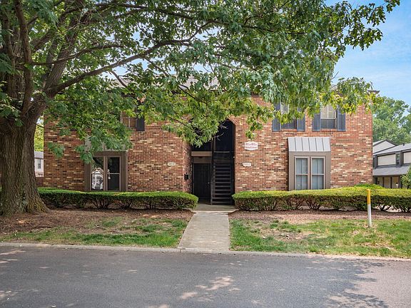 2nd image of 5913 Hallworth Ave #A