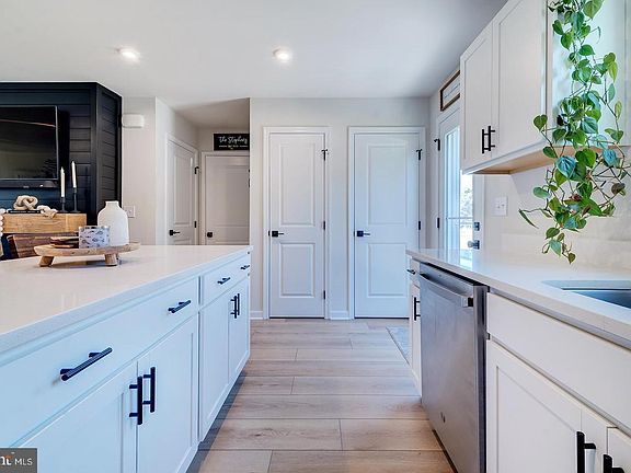 5th image of 28030 Starfish Ct