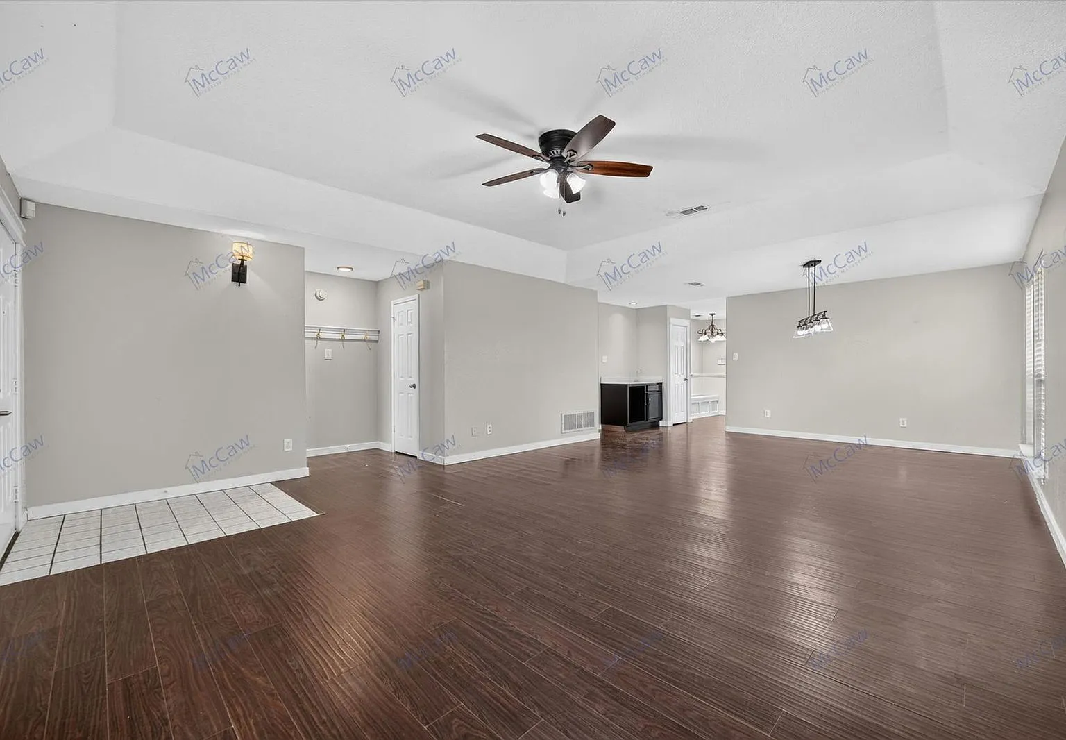 3 bed, 2.0 bath, 1848 sqft, $2,100 — Photo 4