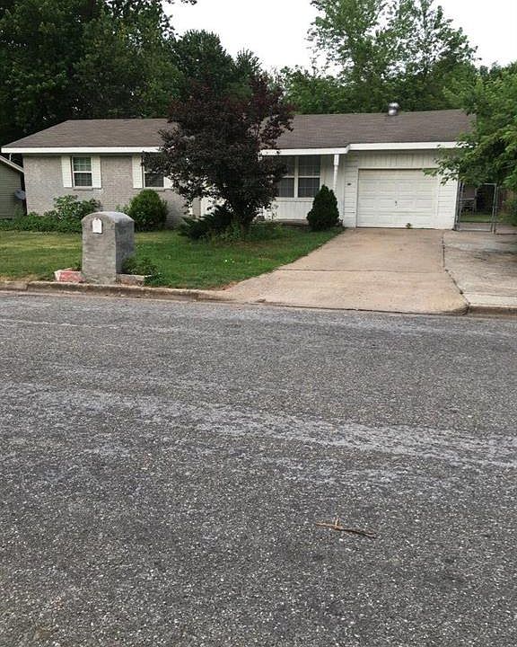 1st image of 713 N 12th Pl