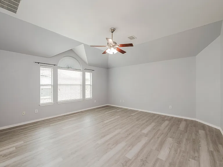 12422 Daimler Dr — Photo 21